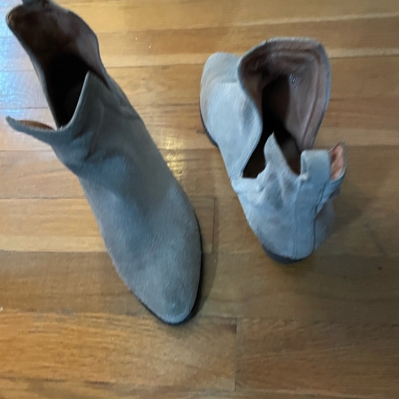 Jeffrey Campbell muskrat booties. Neutral color - Picture 4 of 5